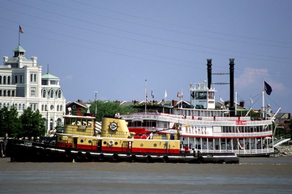 Tugboat and Steamboat Natchez